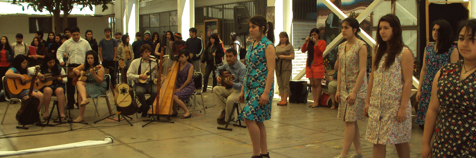 Alumnos de colegio artístico de Osorno presentaron obra de Teatro en la UPLA