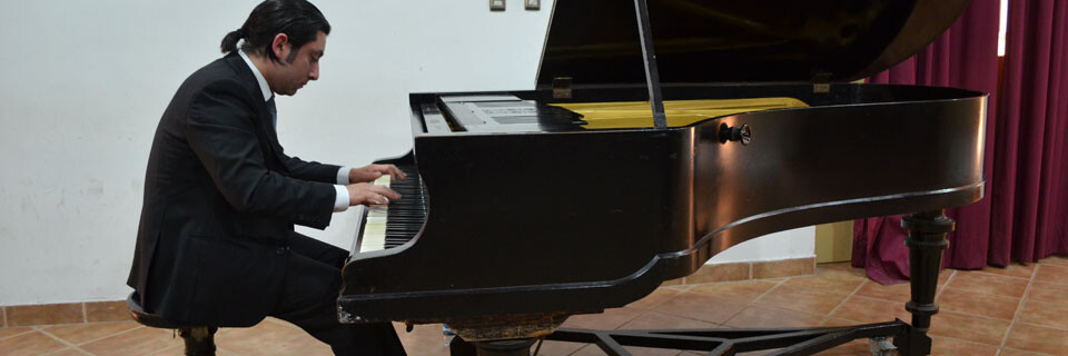 Variado repertorio presentó pianista Nicolás Galaz en Temporada de Conciertos UPLA