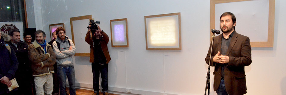 Artista Álvaro Miranda inauguró exposición en Sala El Farol de Valparaíso